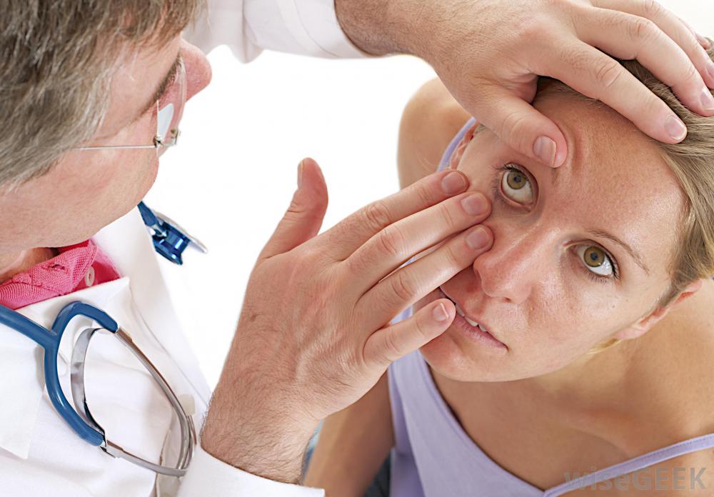 Red Dots Around Eyes 10 Causes And Treatments YummyLooks